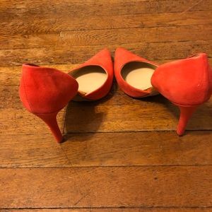 Coral colored pumps